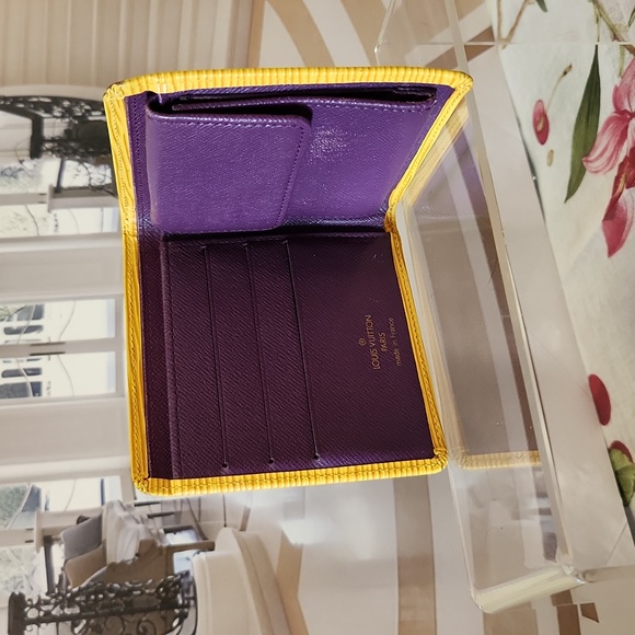 AUTHENTIC Louis Vuitton Marco Wallet - Picture 16 of 17